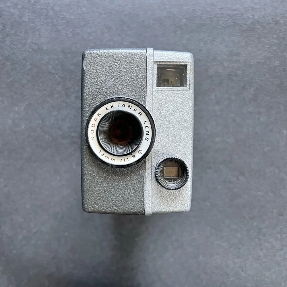 Kodak M4 Instamatic Movie Camera Super 8 Ektanar 1.8/13mm True VTG 60s Untested
